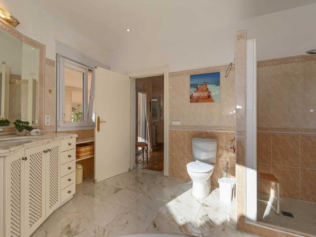 Villa 6 chambres Jávea, piscine 10x5m à 100m de plage - Photo 22