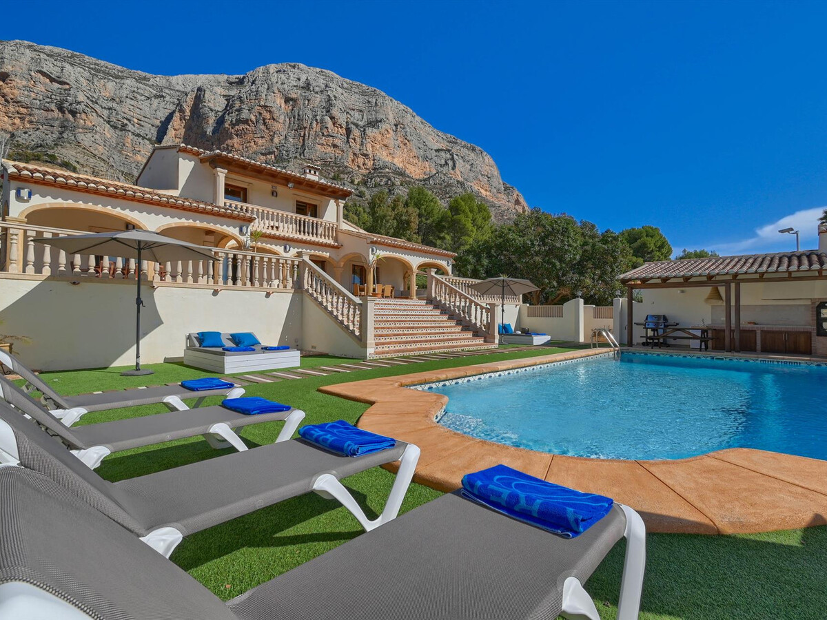 Villa 4 chambres Jávea avec piscine 10x5m et jardin - Photo 3