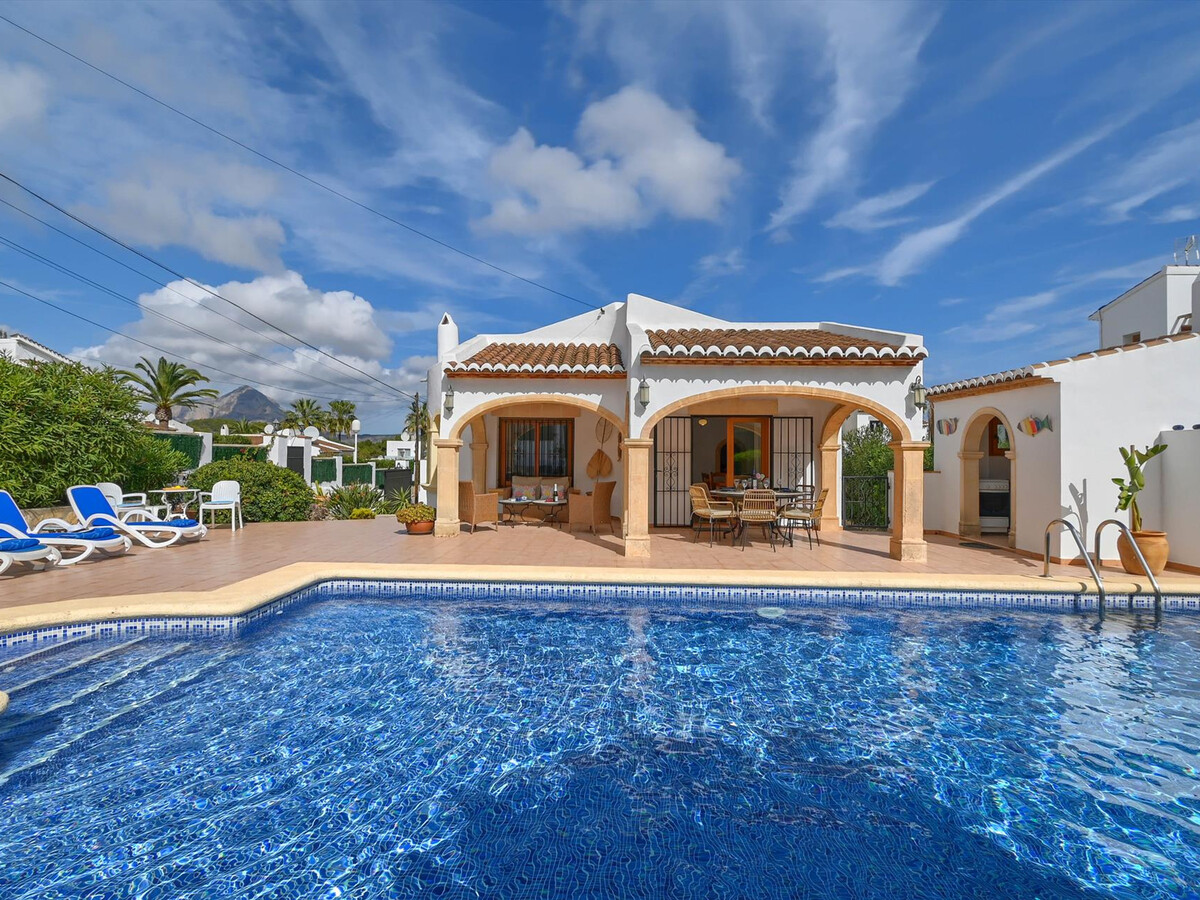 Villa 4 pers. piscine privée 8x4m, jardin et 2 terrasses - Photo 1