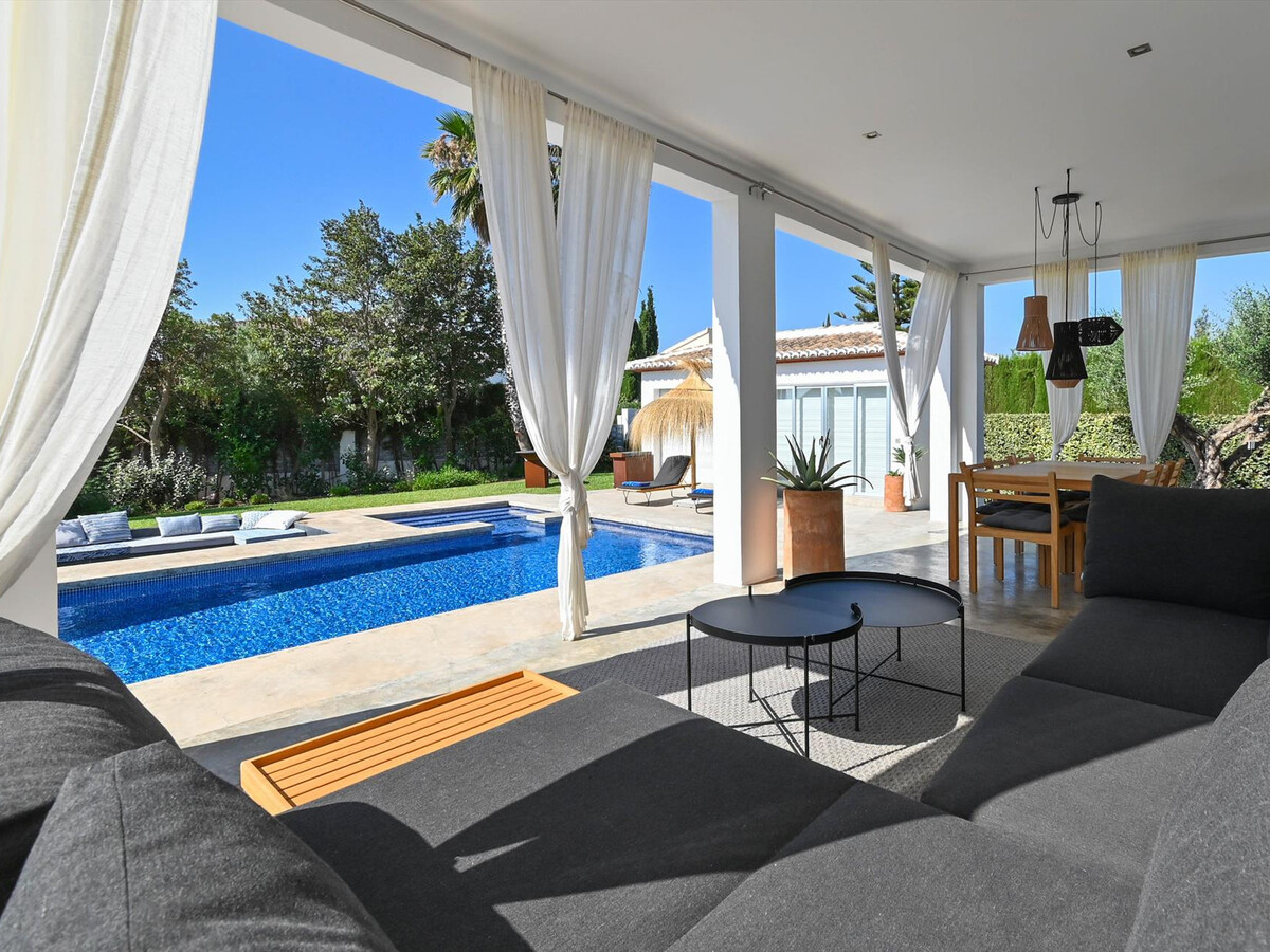 Villa avec piscine 12x5m et terrasse sur toit à Xàbia - Photo 2