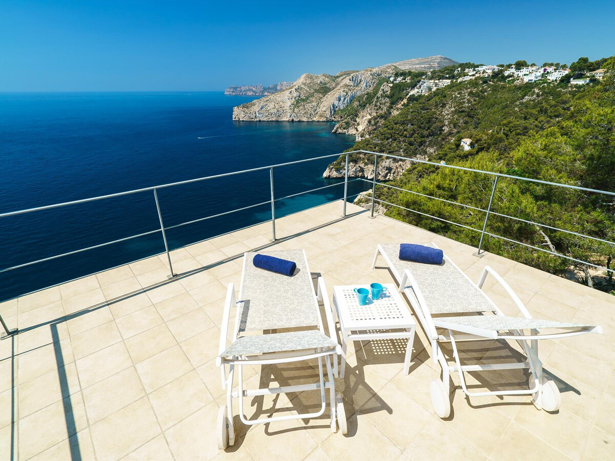 Villa 3 niveaux, piscine rein 7x3m, 3 chambres à Xàbia - Photo 1