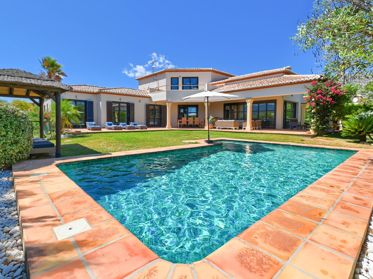 Villa 3 chambres avec piscine 8x4m à Denia - Photo 1