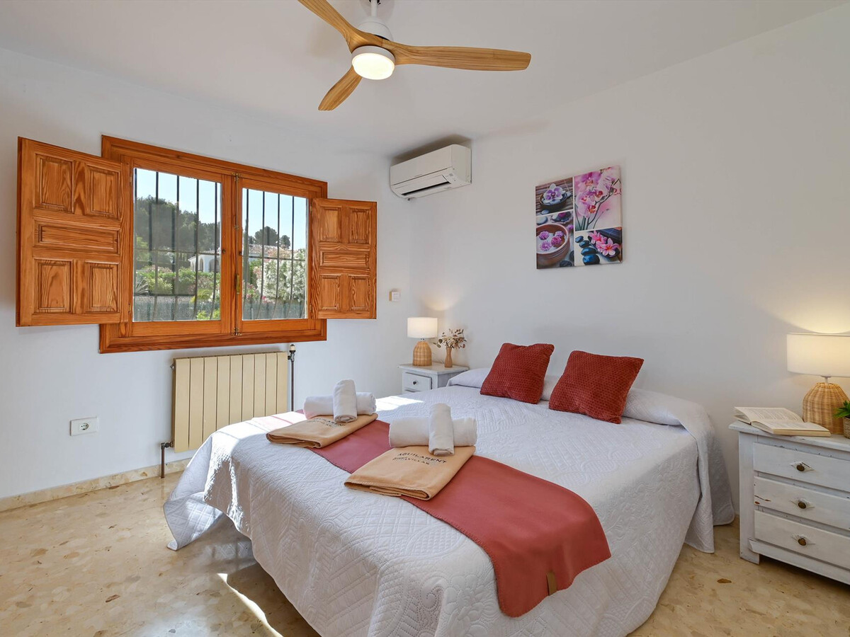 Maison 10 pers., 5 chambres avec piscine à Jávea - Photo 20
