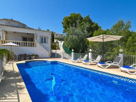 Location maison à Benissa, Maison Moderne à Benissa avec Piscine Privée et Proche des Plages