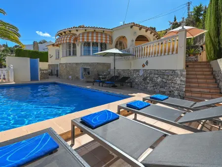 Location villa à Benissa, Villa intime, piscine privée, clim, proche plage à Benissa