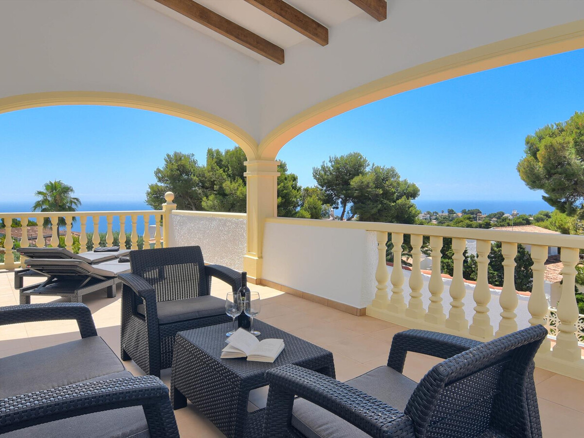 Villa 3 chambres, piscine chauffée et vue mer à Javea - Photo 1