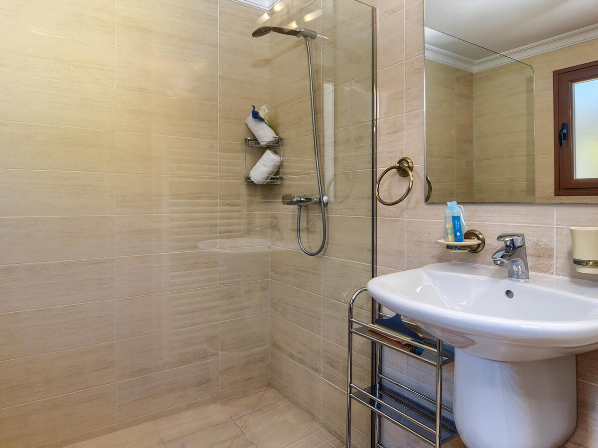Villa 3 chambres, piscine chauffée et vue mer à Javea - Photo 16