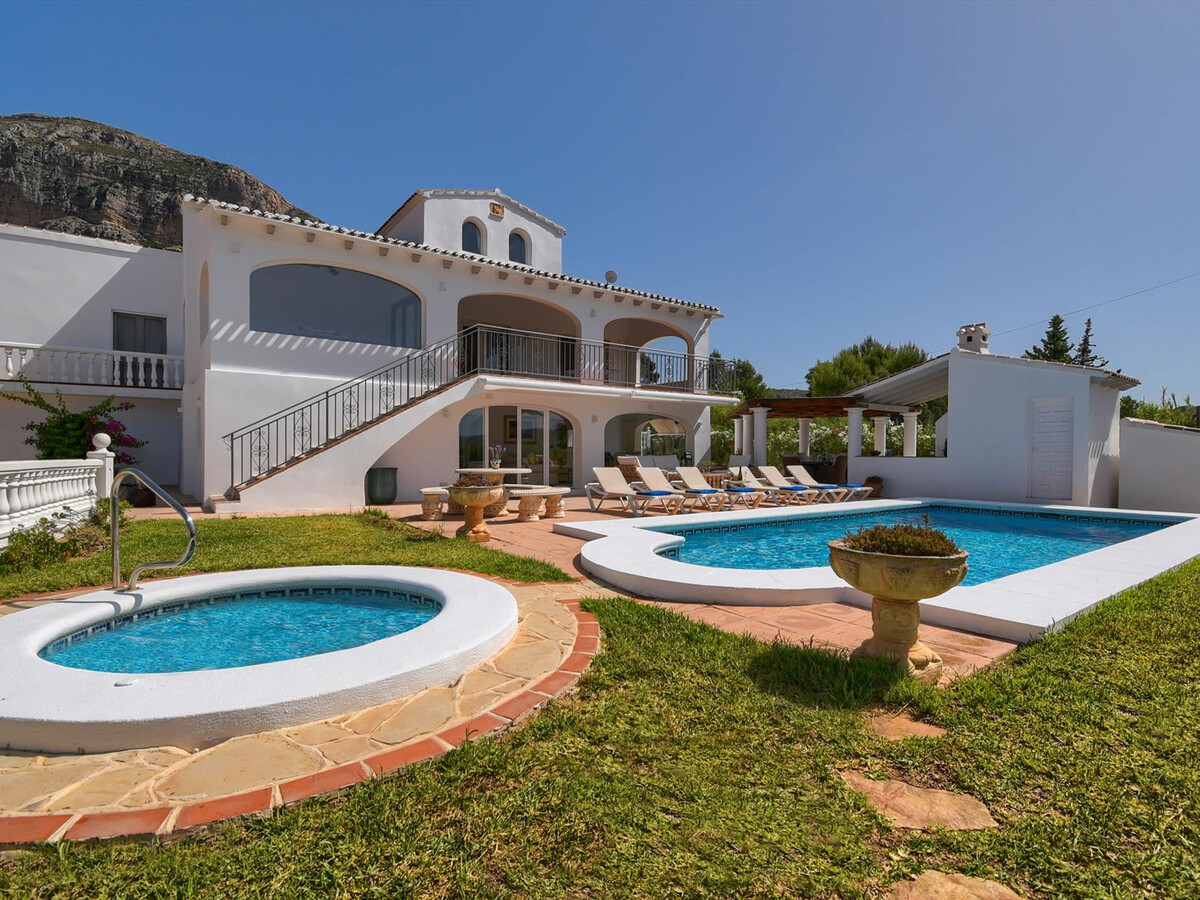 Villa 6 pers. avec piscine d'eau salée et jacuzzi à Javea - Photo 2