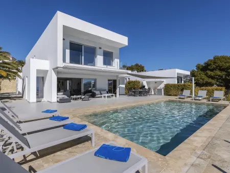 Location villa à Moraira, Villa moderne à Moraira avec piscine privée, proche plage et activités familiales
