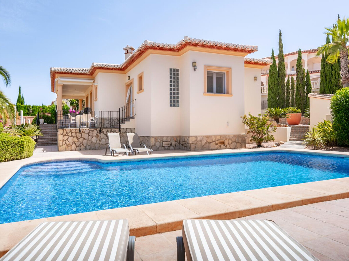 Villa moderne 3 chambres à Javea, piscine 10x5m chauffée - Photo 1