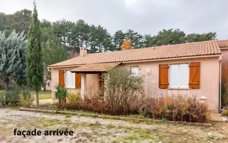 Maison 3 chambres avec jardin clôturé, près de la Sainte-Baume : photo 3