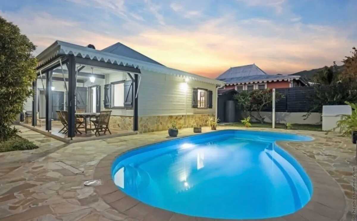 Villa avec piscine privée et vue montagne à Saint-Pierre - Photo 6
