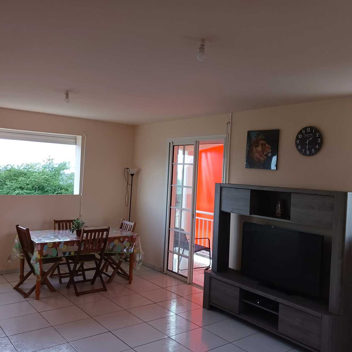 Maison avec vue mer et montagnes, balcon et barbecue à Le Gosier - Photo 2