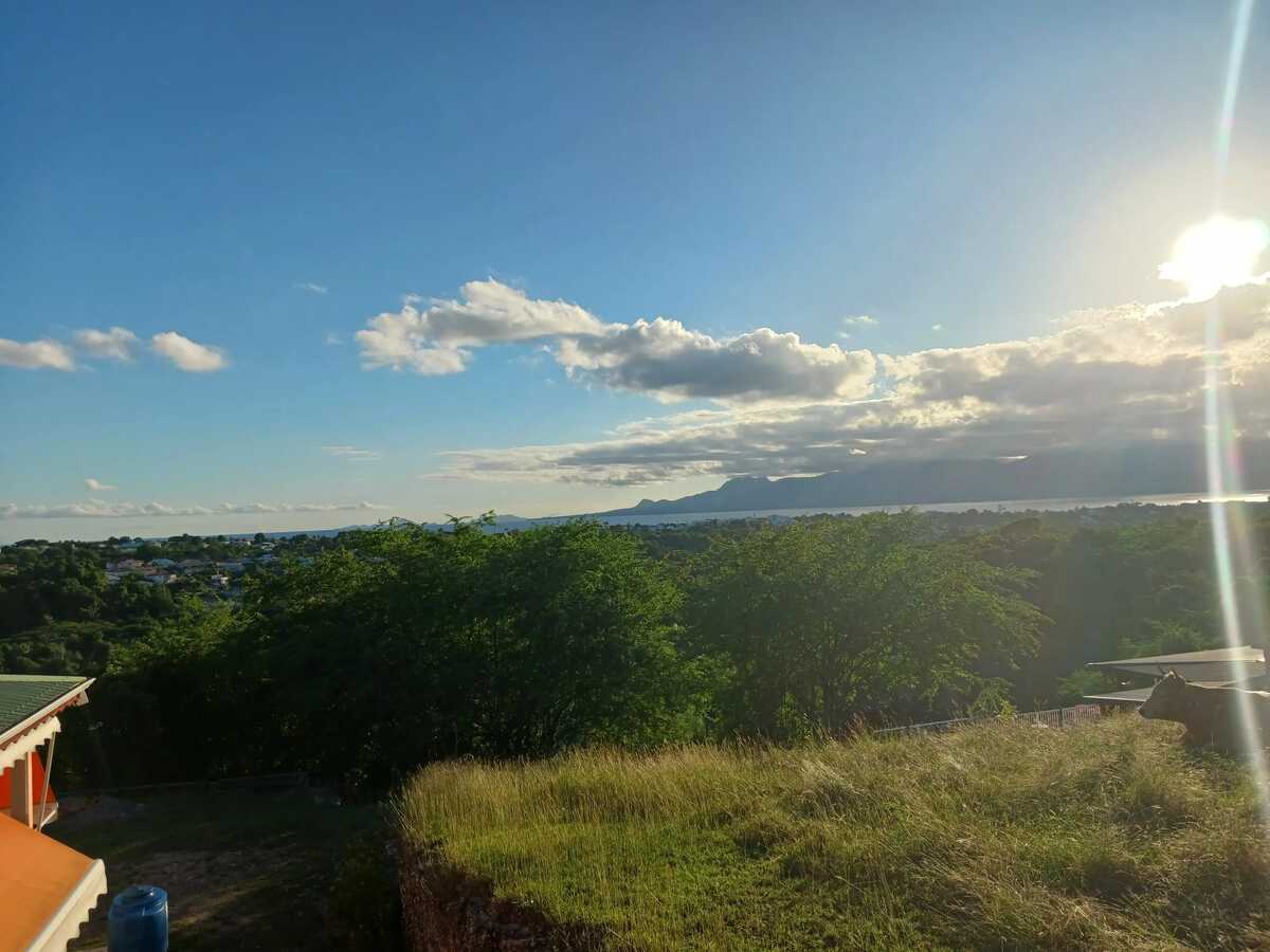 Maison avec vue mer et montagnes, balcon et barbecue à Le Gosier - Photo 9