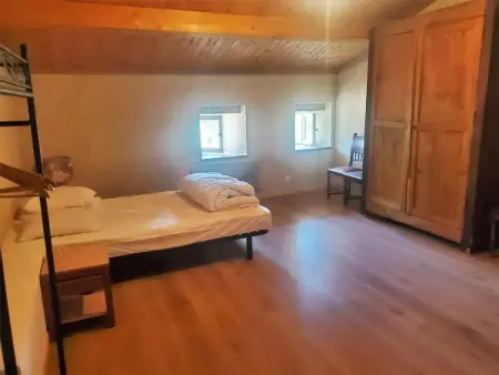 Maison 14 personnes à Anché, 5 chambres, jardin clôturé : photo 16