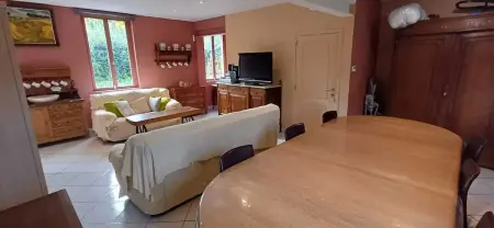 Maison familiale 280 m² à Montignies-sur-Roc, 3 chambres et jardin : photo 3