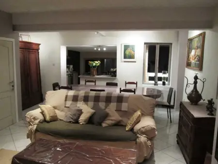 Maison familiale 280 m² à Montignies-sur-Roc, 3 chambres et jardin : photo 16