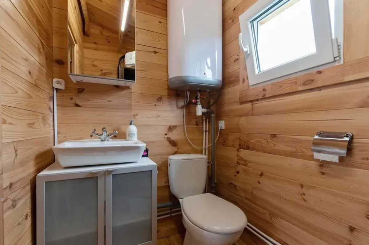 Chalet avec jardin et terrasse à Égliseneuve-des-Liards - Photo 9