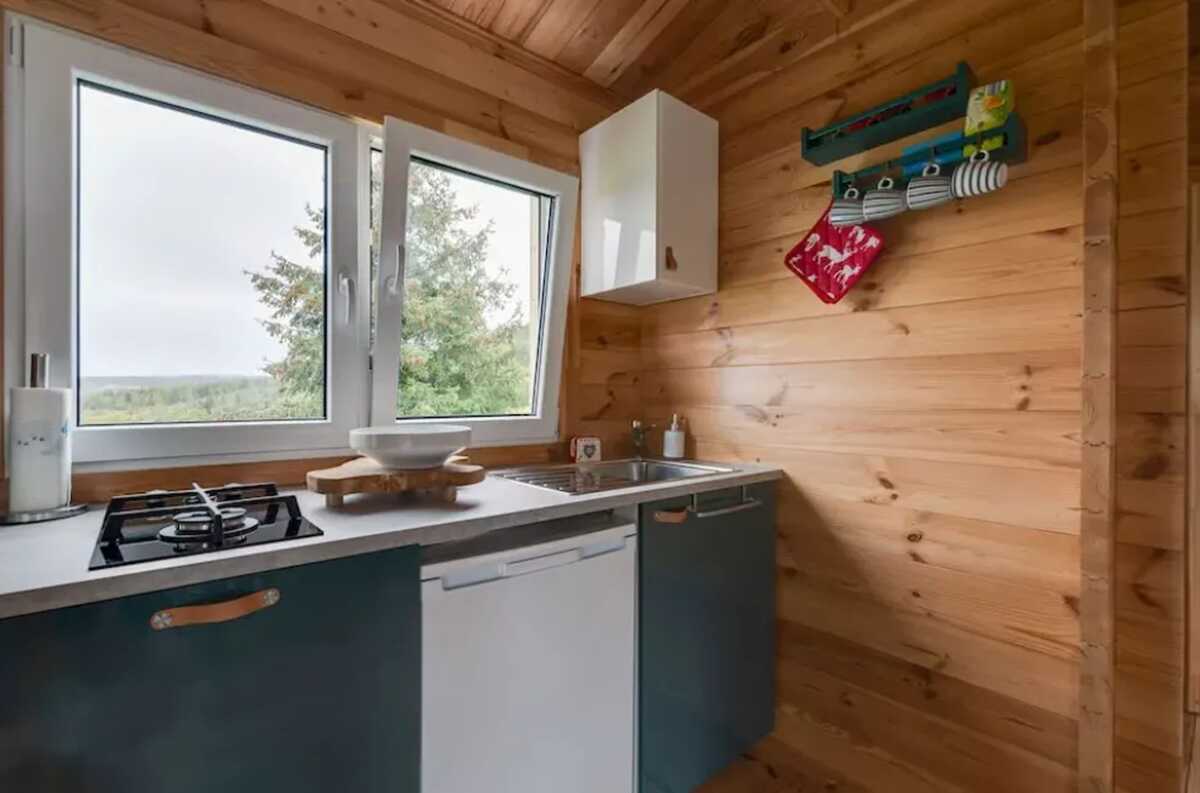 Chalet avec jardin et terrasse à Égliseneuve-des-Liards - Photo 11