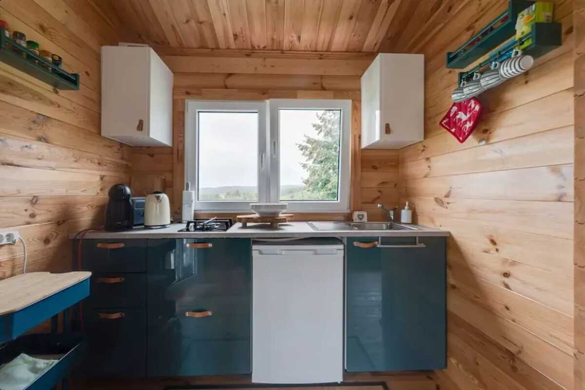 Chalet avec jardin et terrasse à Égliseneuve-des-Liards - Photo 12