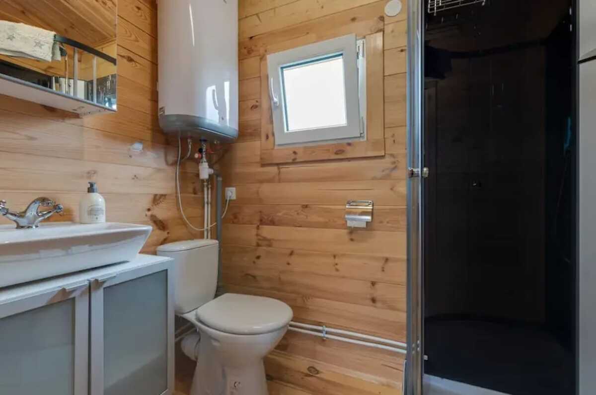 Chalet avec jardin et terrasse à Égliseneuve-des-Liards - Photo 28
