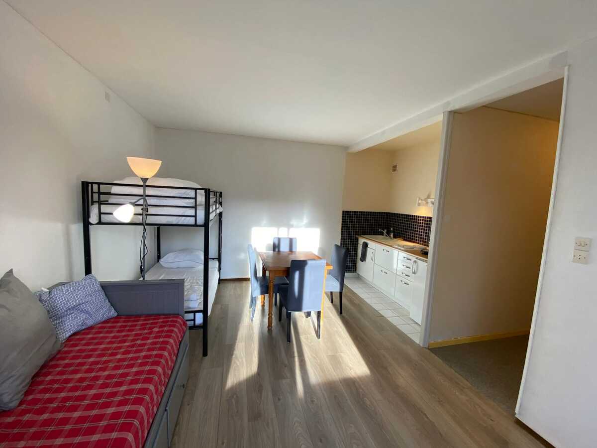 Studio 27 m² à Laguiole avec balcon vue montagne - Photo 3
