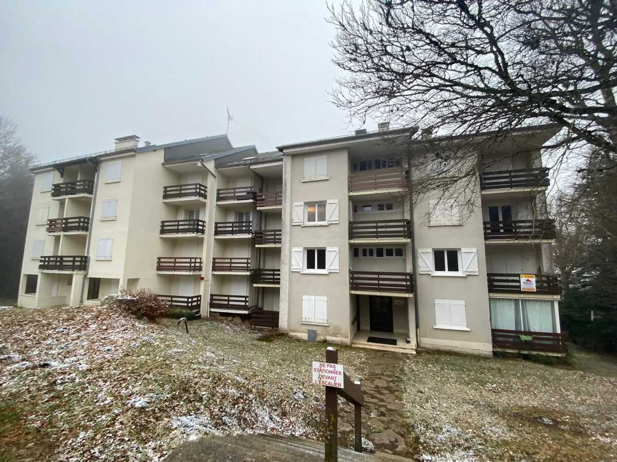 Studio 27 m² à Laguiole avec balcon vue montagne - Photo 11
