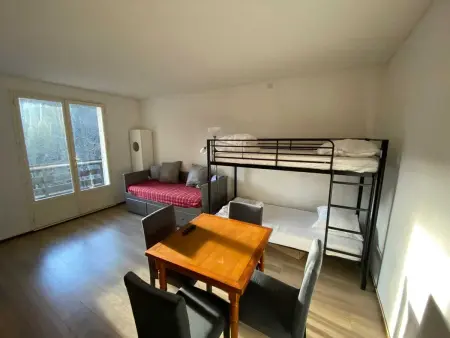 Location appartement à Laguiole, Charmant studio à Laguiole avec vue montagne 27 m²