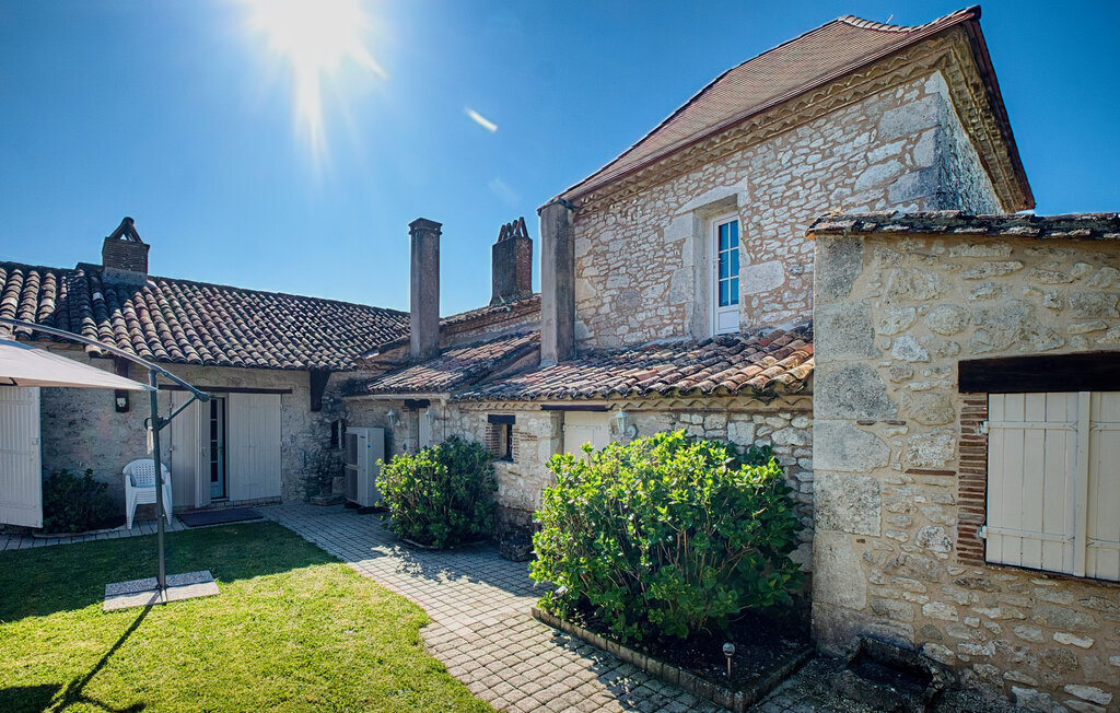 Maison avec piscine privée à Gageac-et-Rouillac - Photo 11