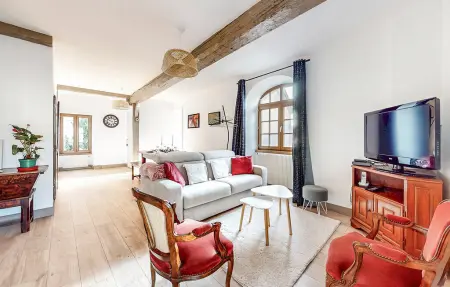 Maison rénovée avec balcon sur l'église à Volnay : photo 2