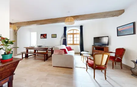 Maison rénovée avec balcon sur l'église à Volnay : photo 4