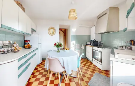 Maison rénovée avec balcon sur l'église à Volnay : photo 8