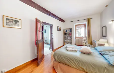 Maison rénovée avec balcon sur l'église à Volnay : photo 13