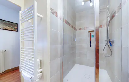 Maison rénovée avec balcon sur l'église à Volnay : photo 17
