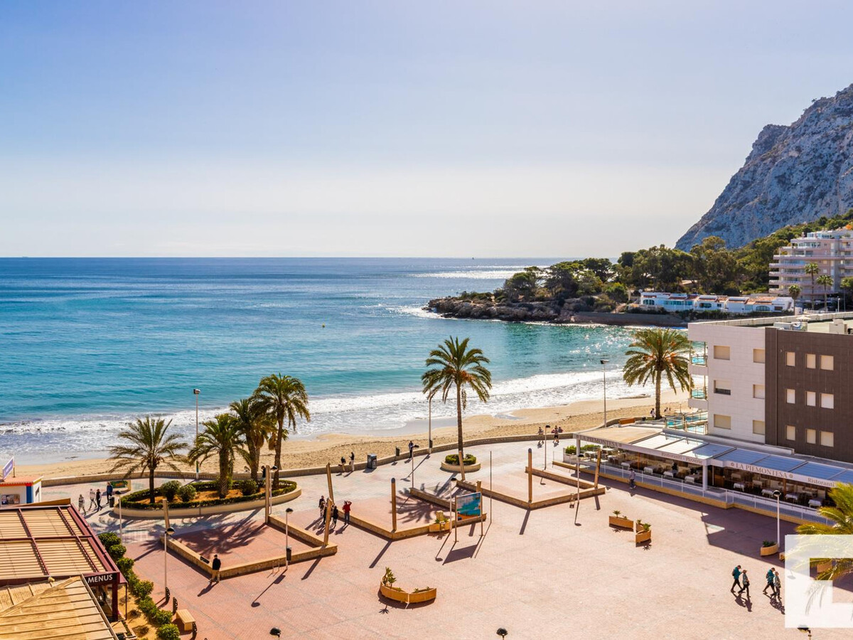 Appartement vue Peñón de Ifach, 1ère ligne plage, Calp - Photo 18