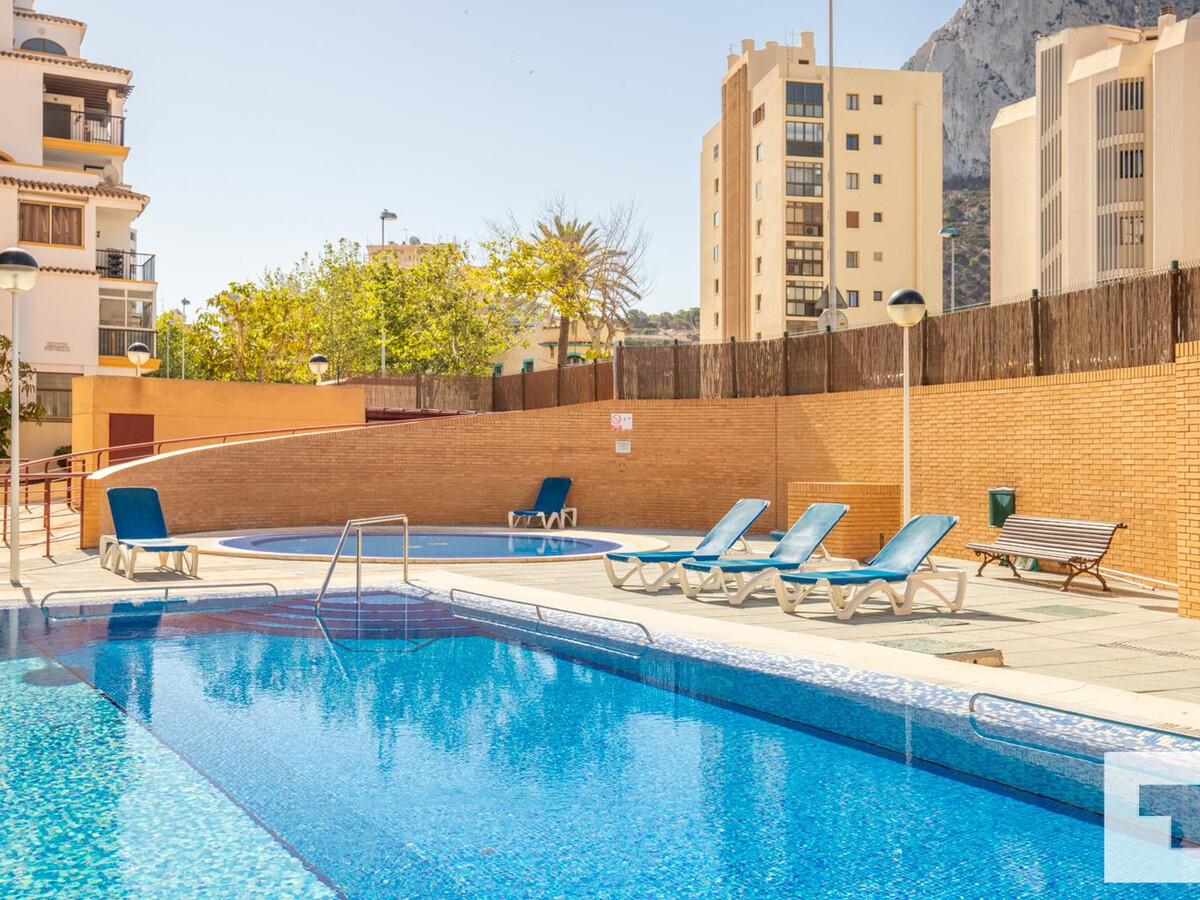 Appartement 9e étage vue mer à Calp, climatisé - Photo 2