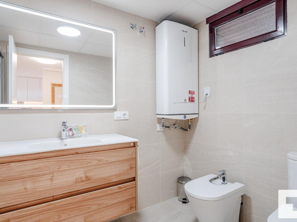 Appartement 9e étage vue mer à Calp, climatisé - Photo 18