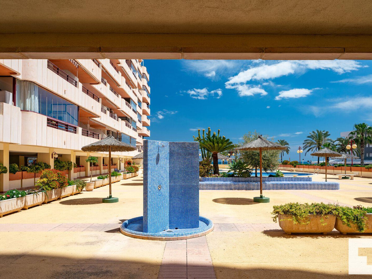Appartement face à la plage à Calpe, terrasse vue mer - Photo 35