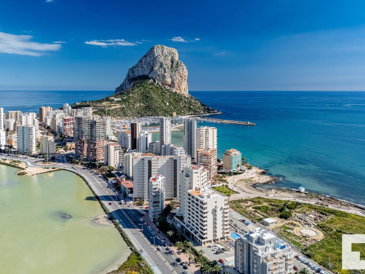 Appartement vue mer à Calp, 8e étage, piscine - Photo 2