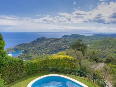 Location villa à Begur, Villa   à Begur pour 8 personnes avec piscine privée et vue mer