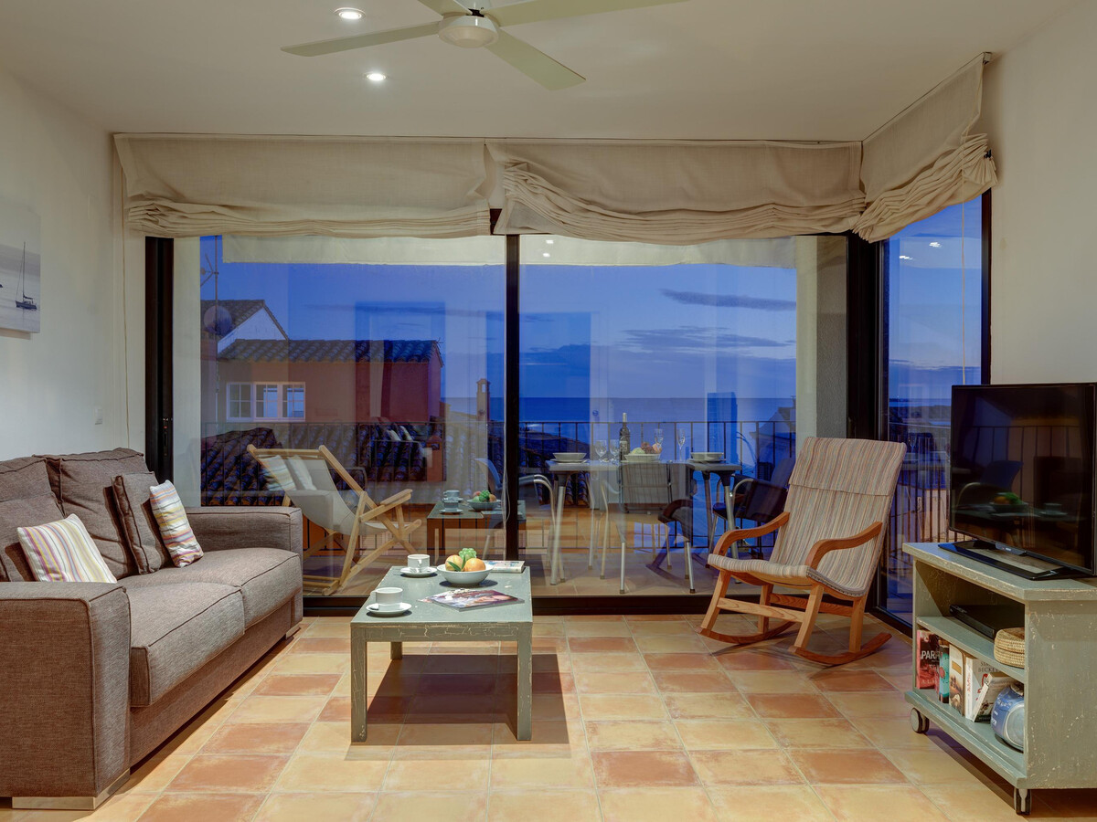 Appartement 2 chambres à 50 m de la plage, terrasse mer - Photo 7