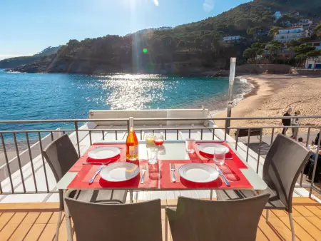 Appartement front de mer à Tamariu, terrasse panoramique : photo 2