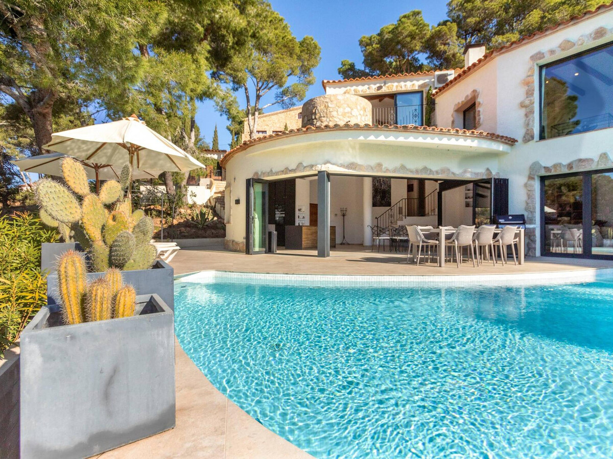 Villa d'architecte 240m² avec piscine sans chlore à Tamariu - Photo 2