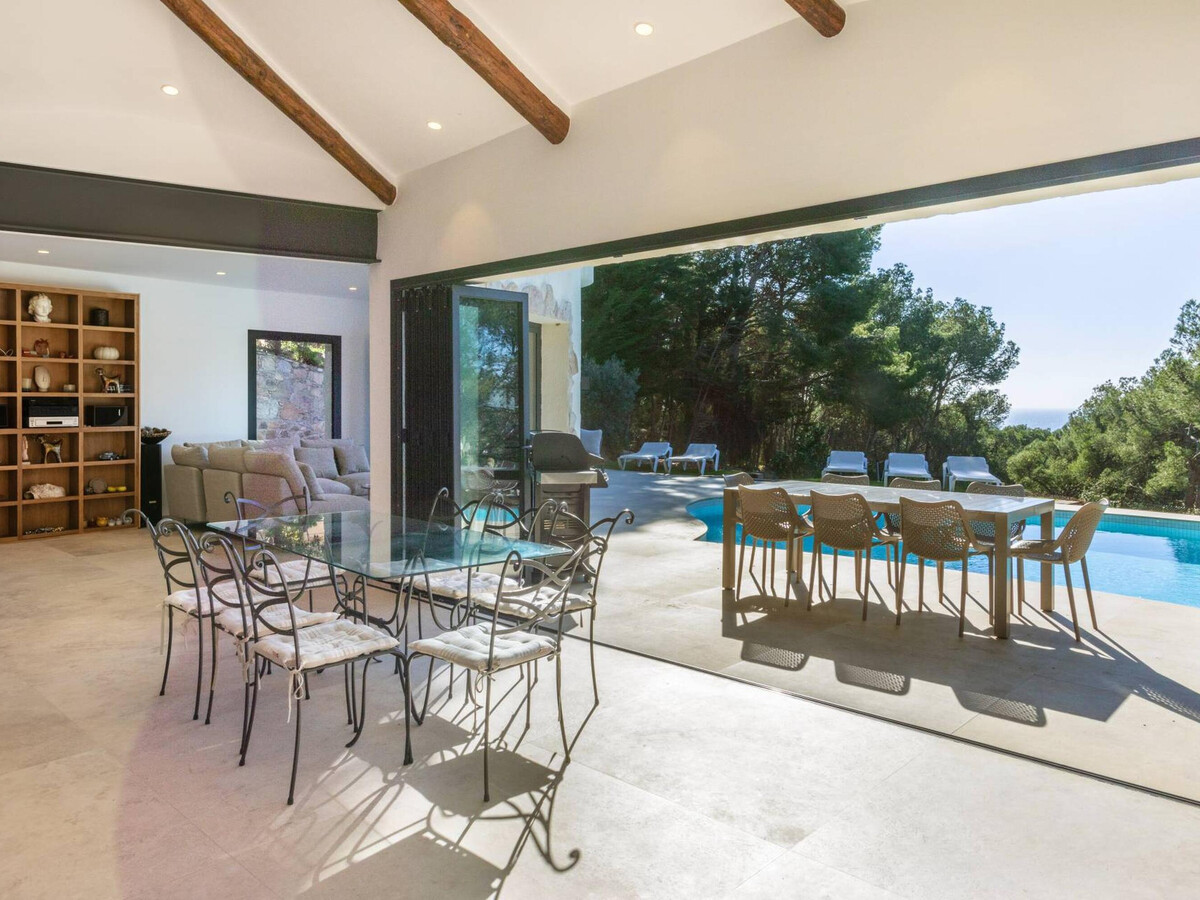 Villa d'architecte 240m² avec piscine sans chlore à Tamariu - Photo 3