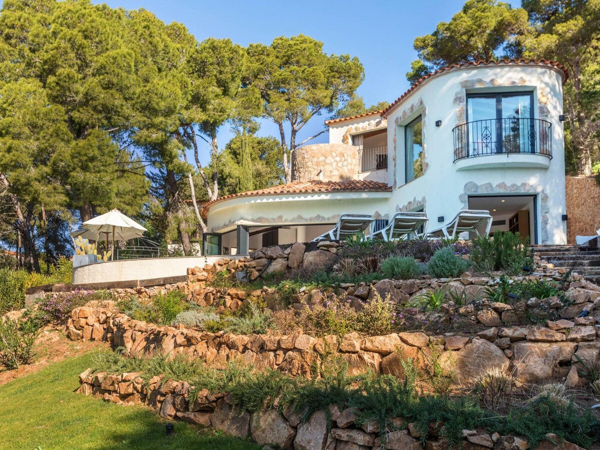 Villa d'architecte 240m² avec piscine sans chlore à Tamariu - Photo 8