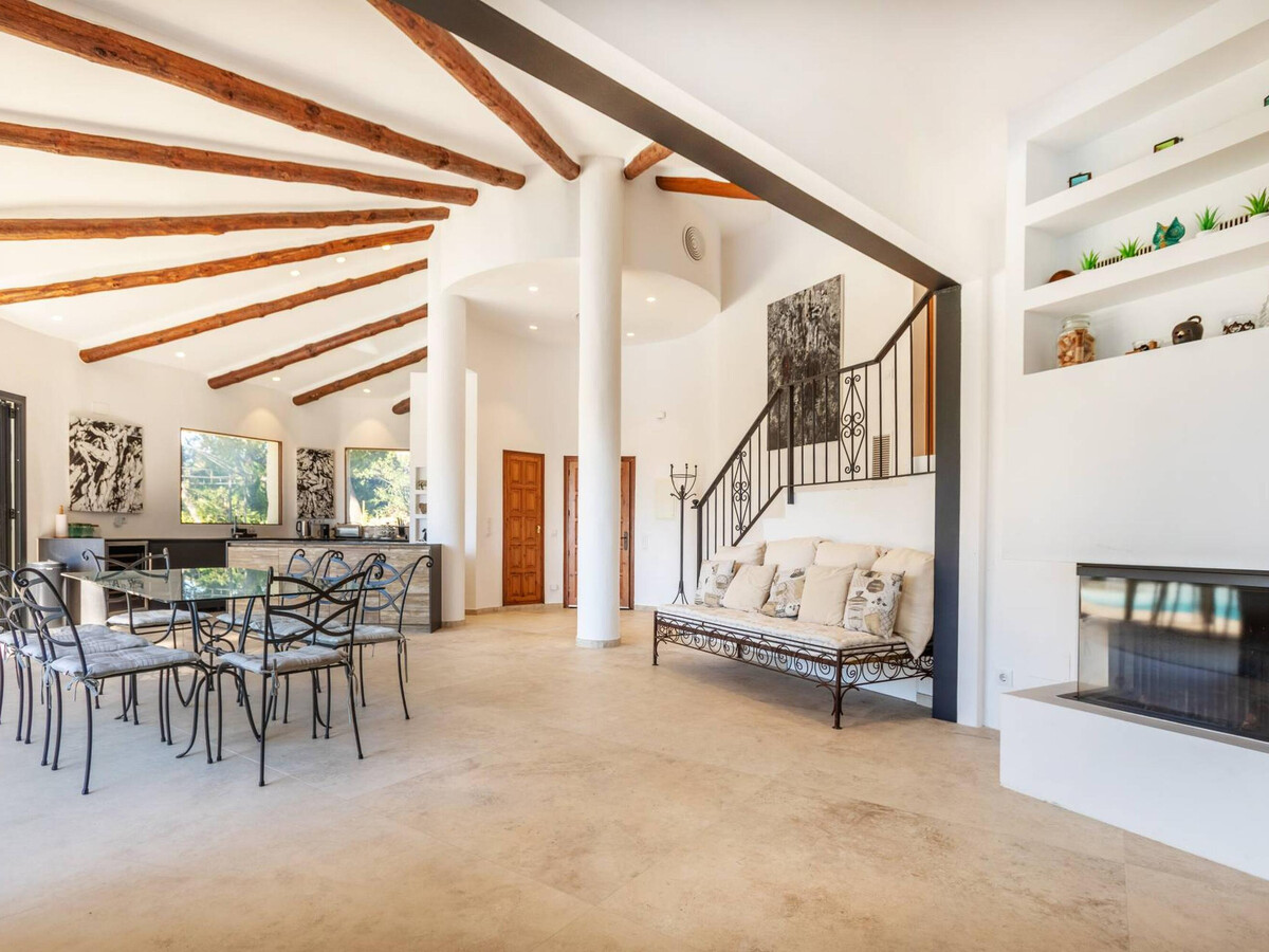 Villa d'architecte 240m² avec piscine sans chlore à Tamariu - Photo 13