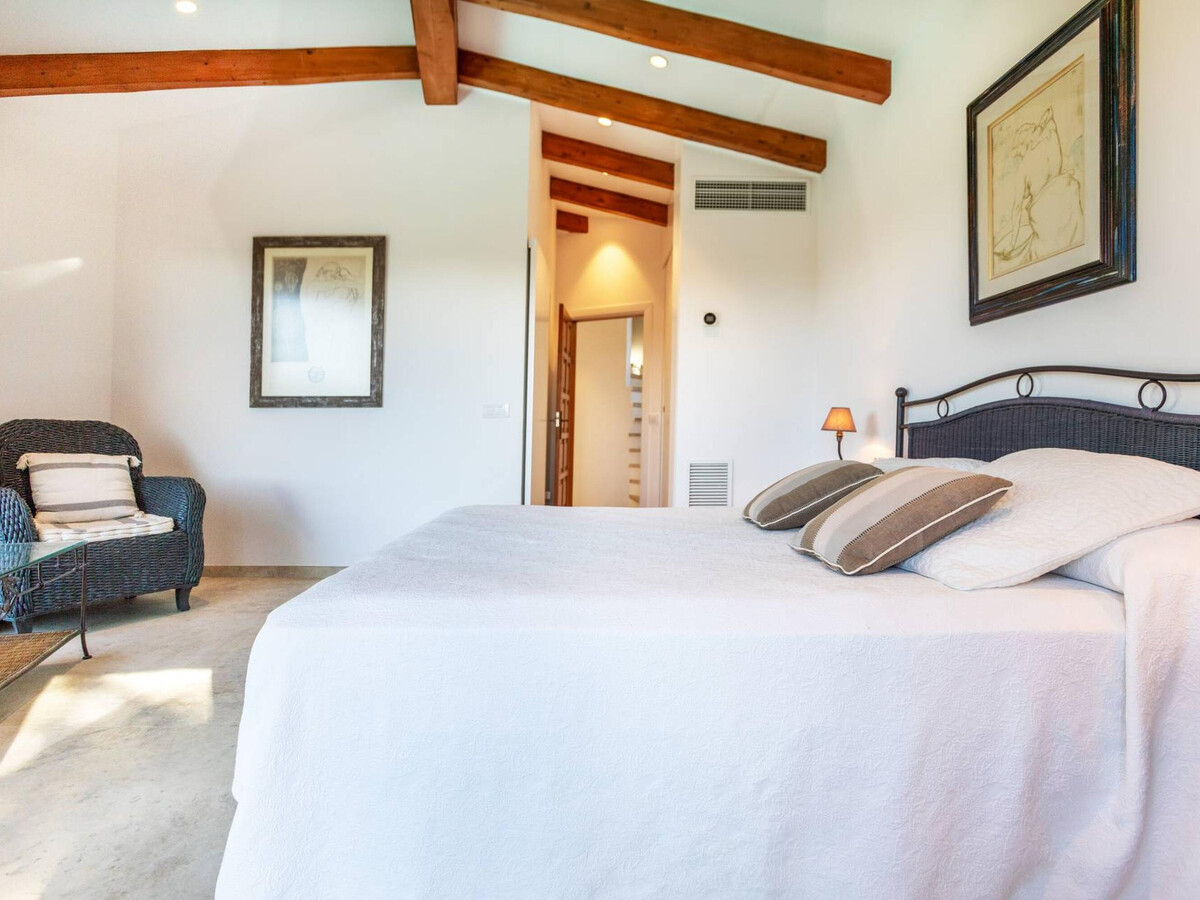 Villa d'architecte 240m² avec piscine sans chlore à Tamariu - Photo 21