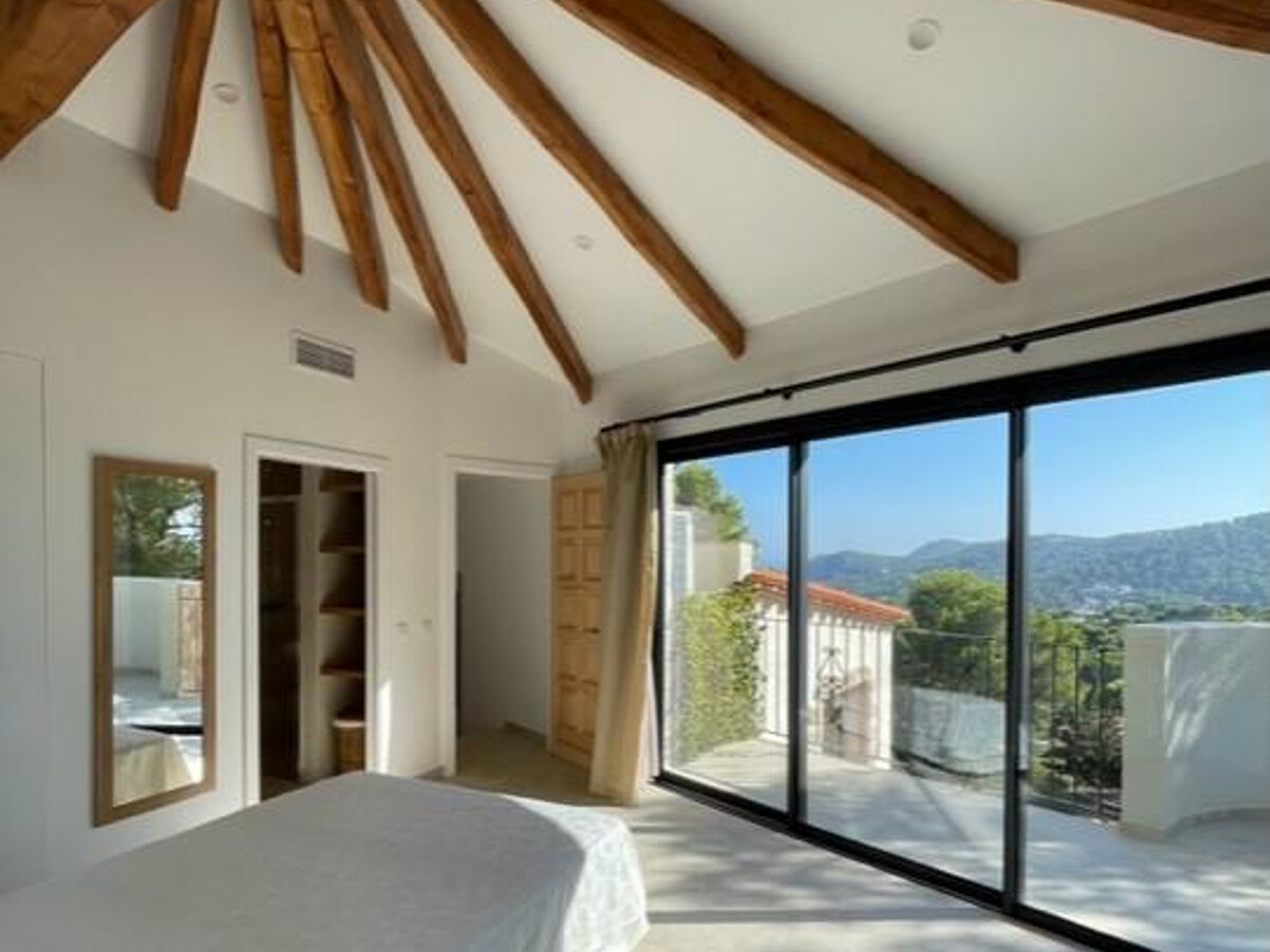 Villa d'architecte 240m² avec piscine sans chlore à Tamariu - Photo 30