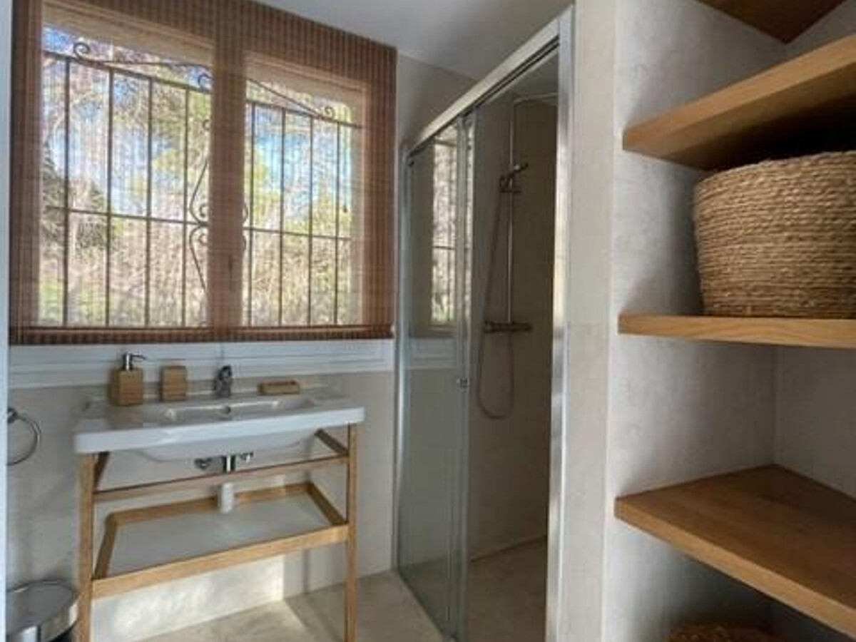 Villa d'architecte 240m² avec piscine sans chlore à Tamariu - Photo 34