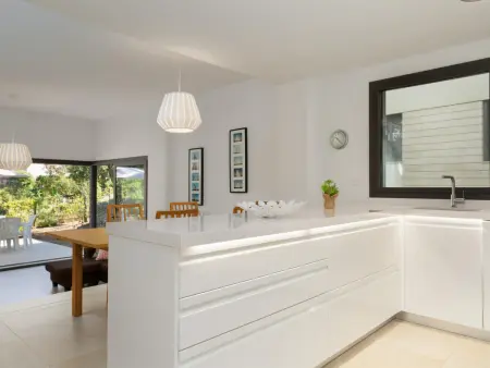 Maison contemporaine 4 chambres, piscine et tennis à Llafranc - Photo 8